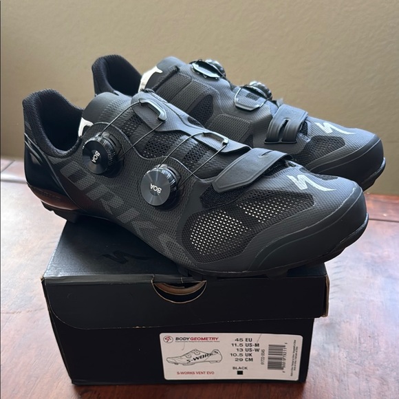 Specialized S-Works Vent Evo MTB shoes, size45, brand new